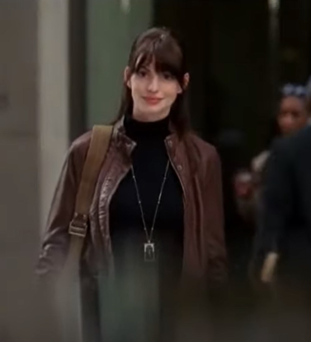 Anne Hathaway Şeytan Marka Giyer karakterini taklit etti - 5