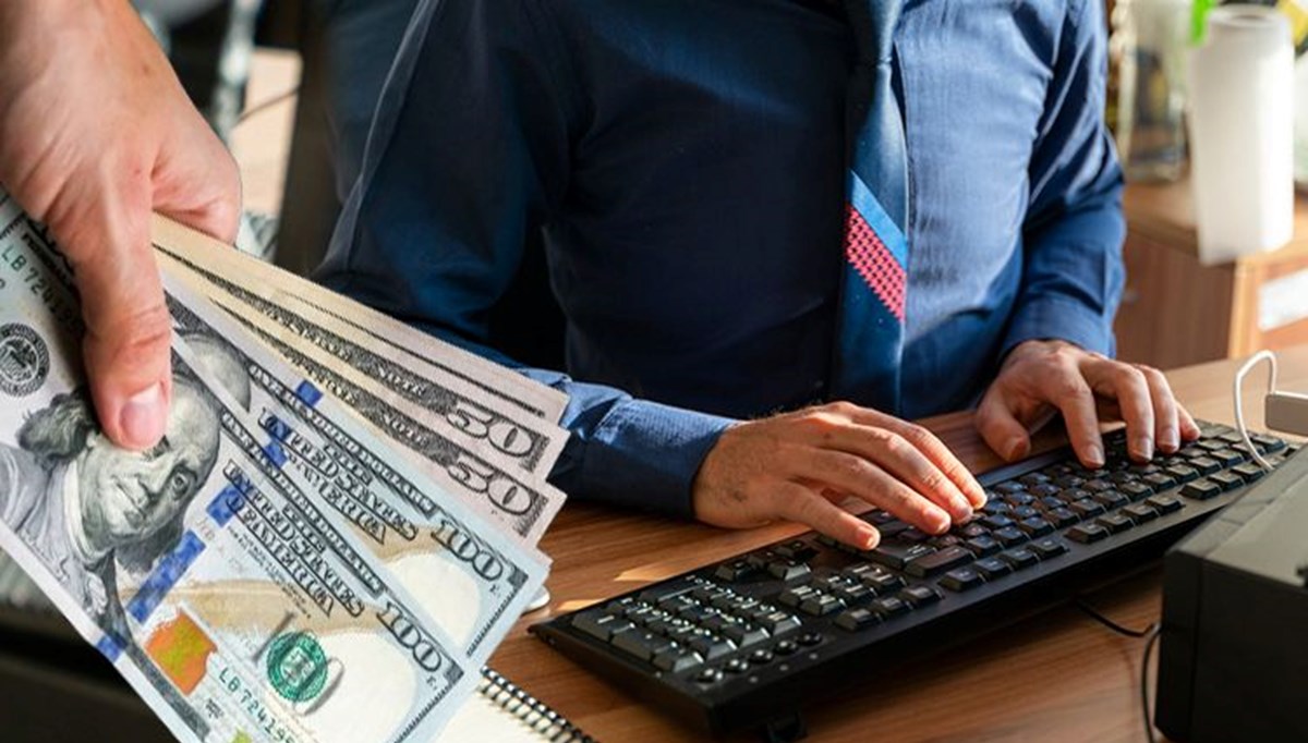 Bu şirketlerde çalışanlar maaşlarından çok memnun: Zam, ikramiye ve sosyal haklarda en yüksek puanı aldı Bu şirketlerde çalışanlar maaşlarından çok memnun: Zam, ikramiye ve sosyal haklarda en yüksek puanı aldı