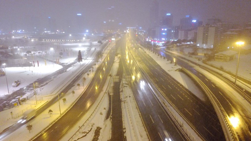 İstanbul'da kar yağışı yeniden etkisini artırdı - 23