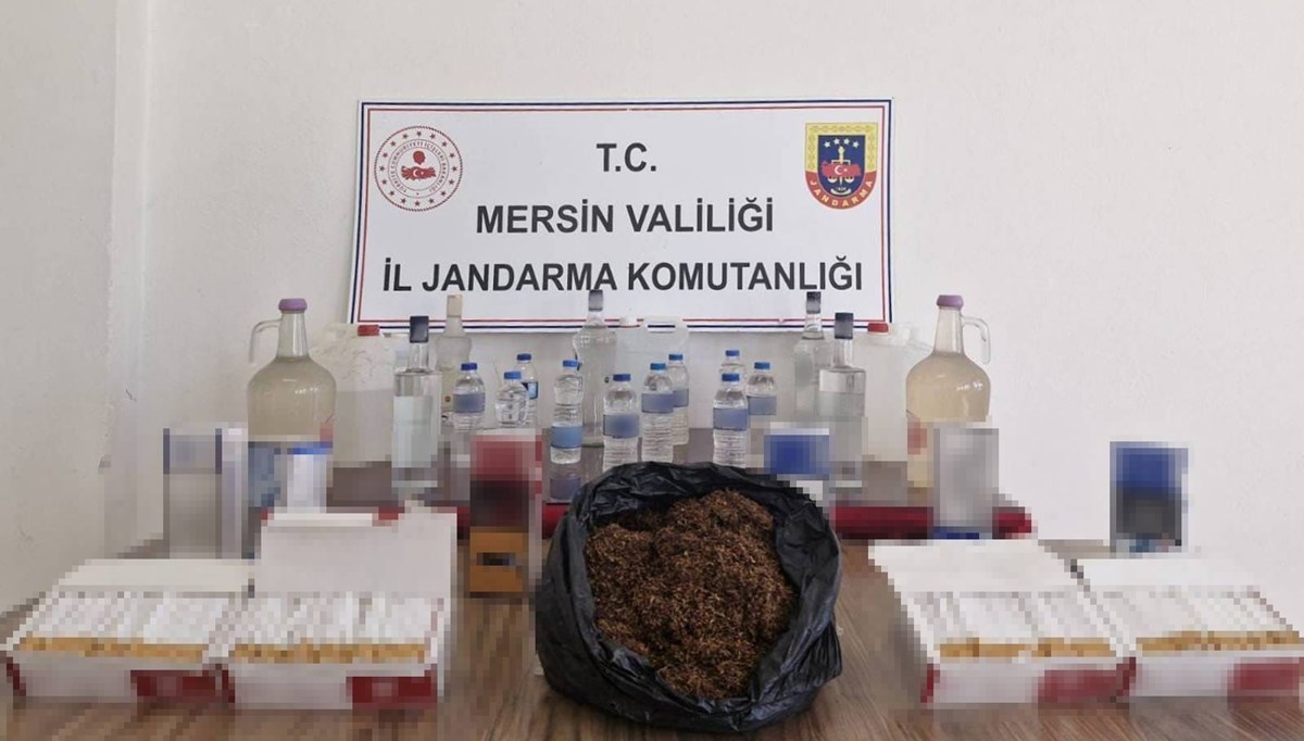 Mersin'de kaçak makaron ve sahte içki ele geçirildi Mersin'de kaçak makaron ve sahte içki ele geçirildi
