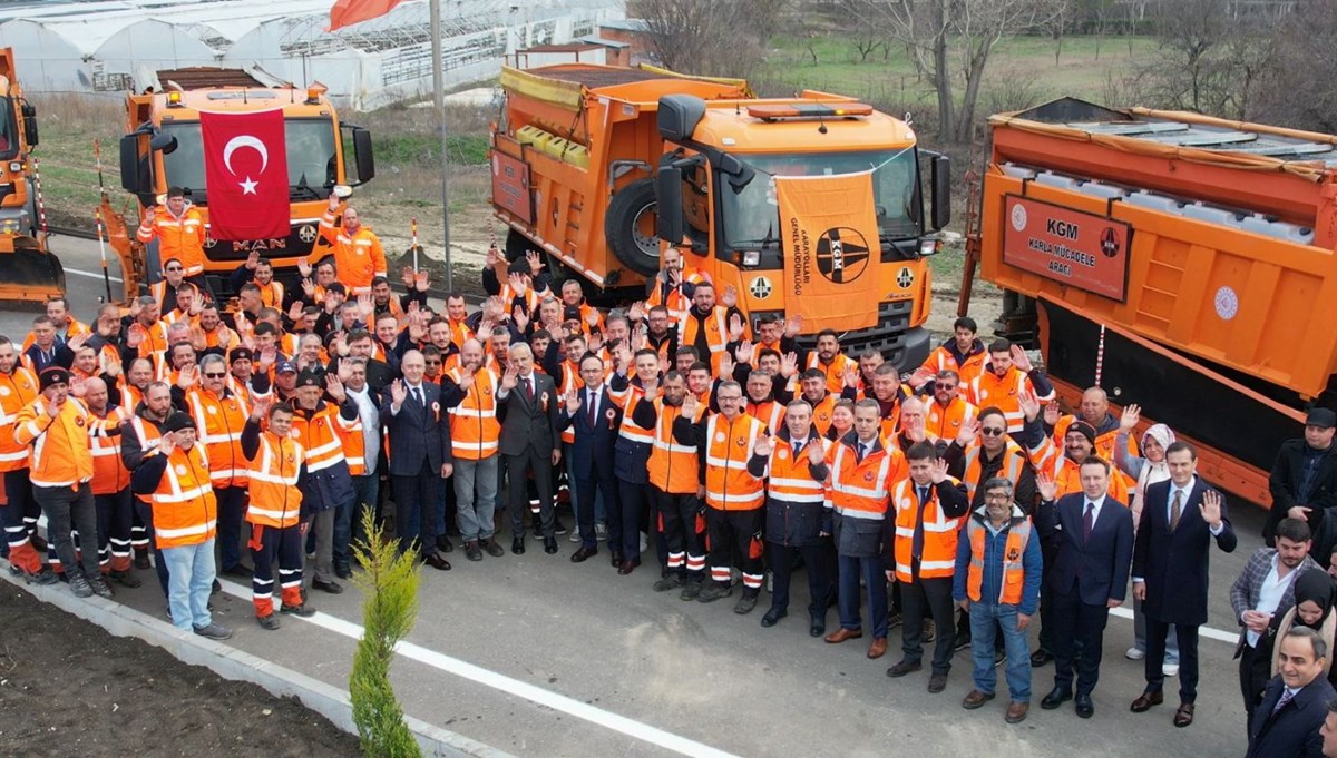 Bakan Uraloğlu: 12 dakikalık yol 3 dakikaya indi Bakan Uraloğlu: 12 dakikalık yol 3 dakikaya indi
