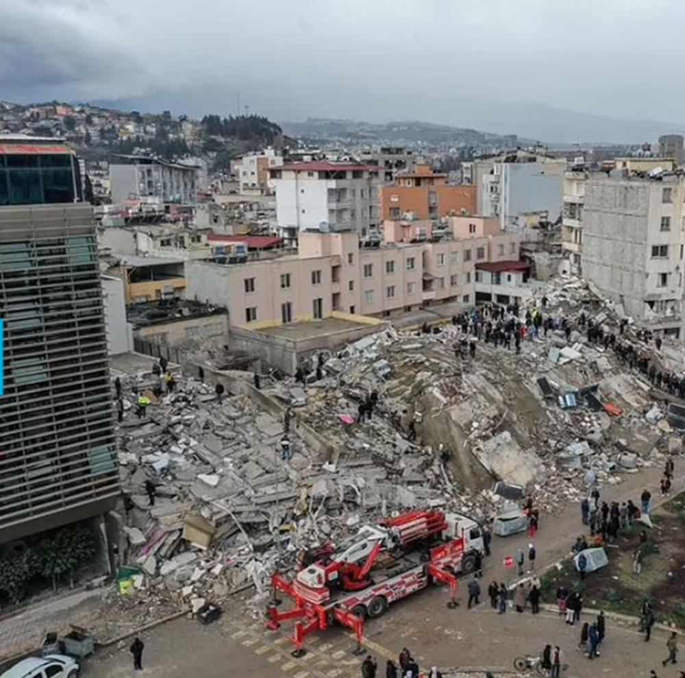 Kahramanmaraş merkezli depremlerin öncesi ve sonrası: Fotoğraflar büyük yıkımı acı bir şekilde gösteriyor - 16