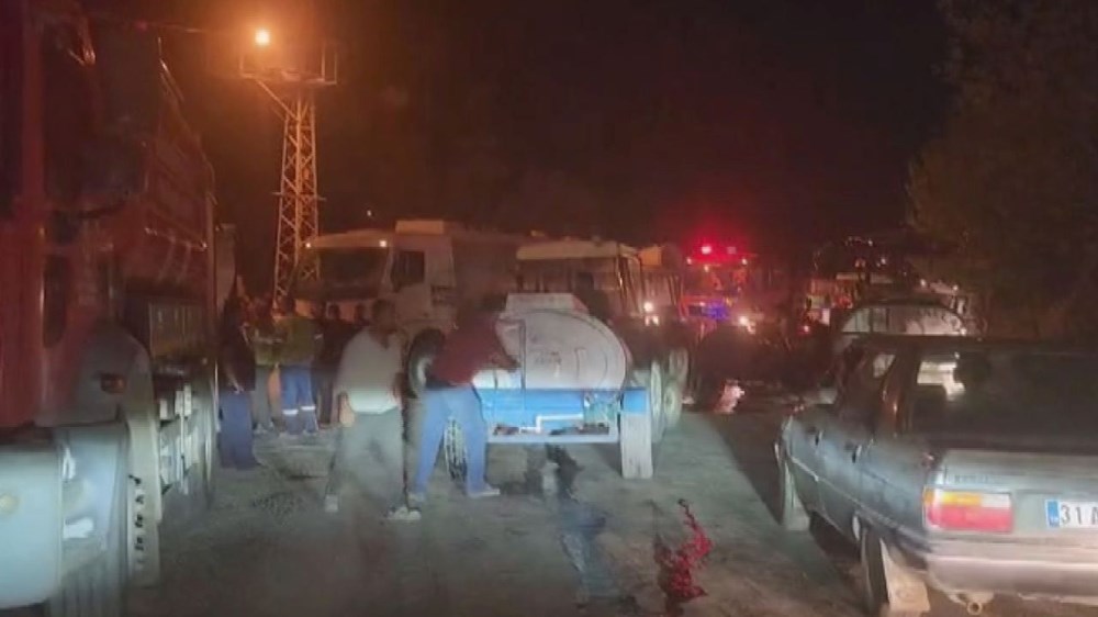 Mersin ve Hatay'da yangın: 5 ilden takviye geldi, kara yolu kapatıldı - 6