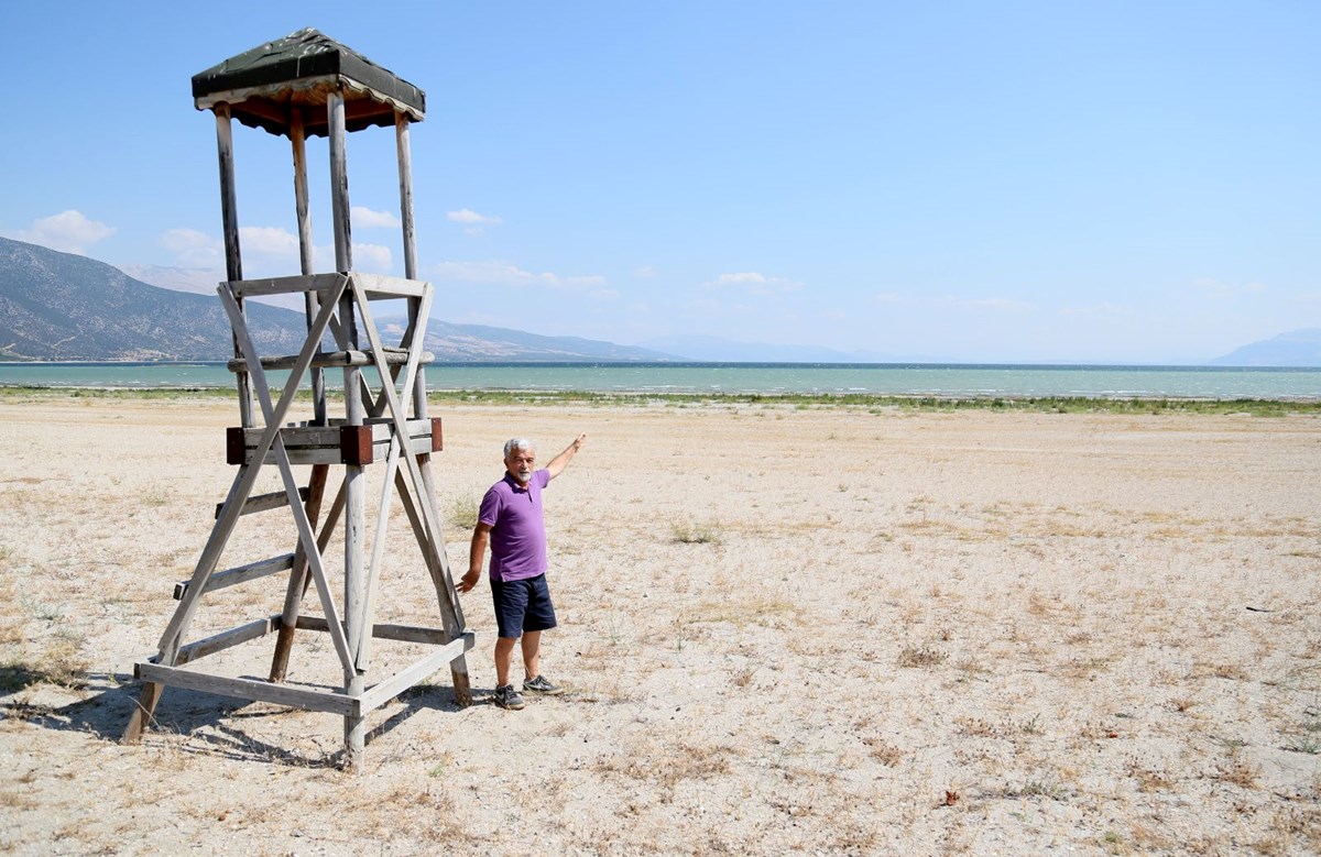 Su kaydırağı ortada kaldı: Eğirdir Gölü yok oluyor!