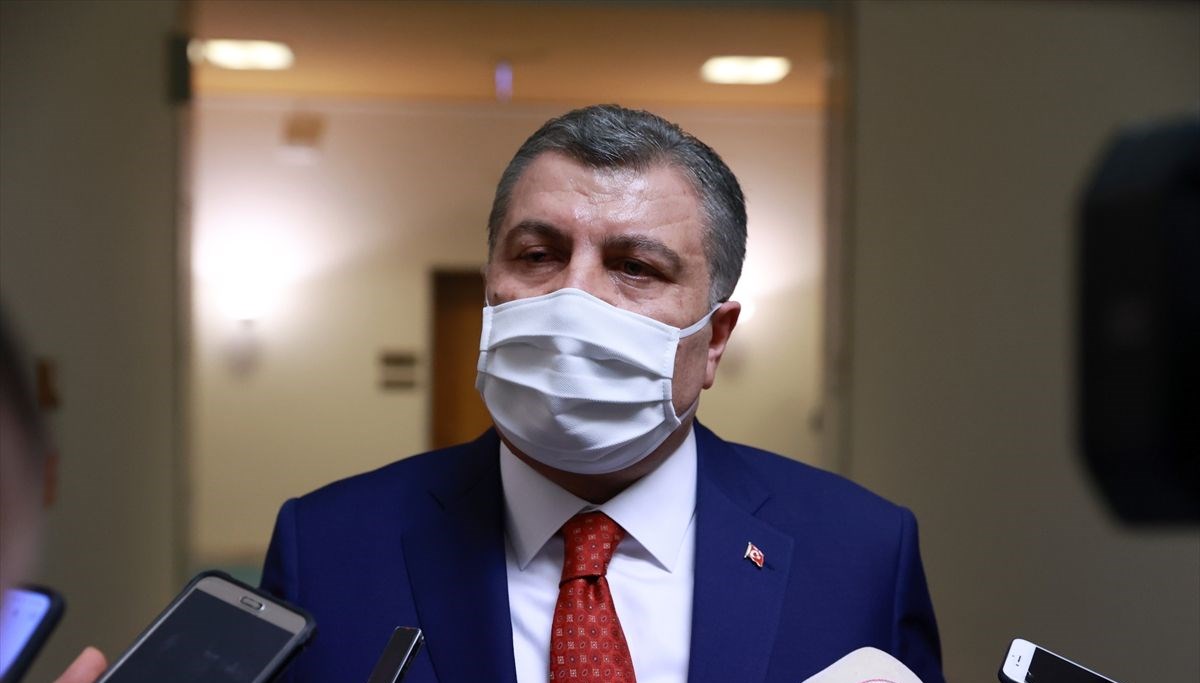 Sağlık Bakanı Koca'dan çalışanlara maske uyarısı