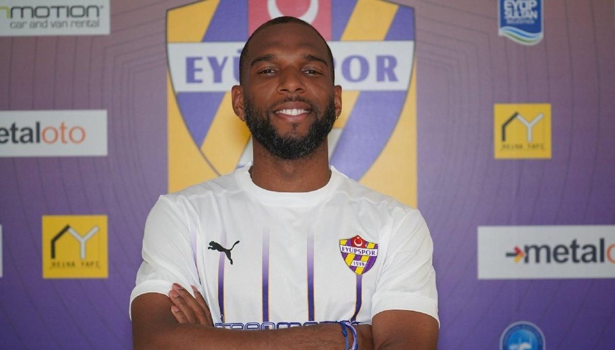 Eyüpspor, Ryan Babel'i transfer etti