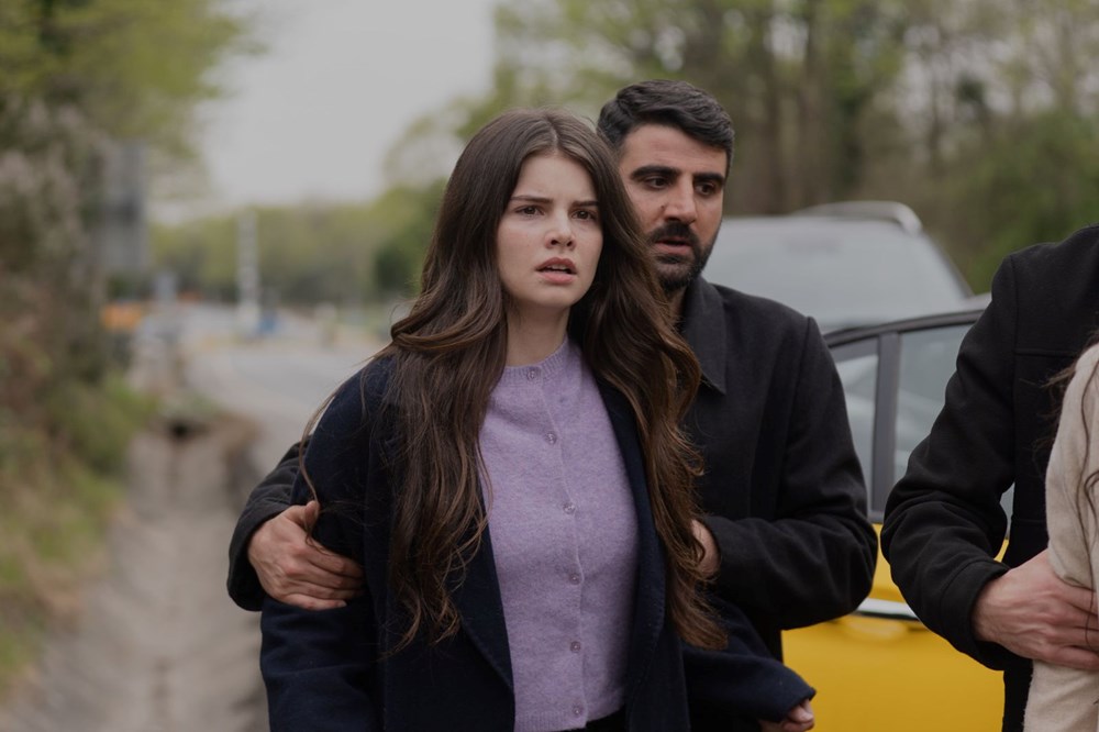 Sahipsizler'de Azize ve kardeşlerine kötü sürpriz! "Koş yetiş Devran" - 9