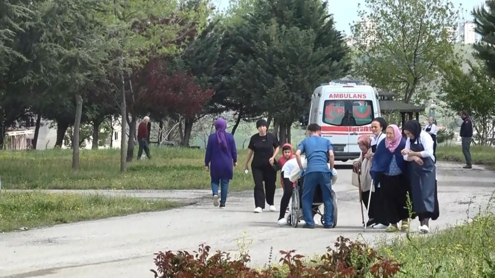 Huzurevinde yangın paniği: Sirenler çaldı, 75 kişi tahliye edildi 77 55oS hIZykuJZWN8dwbVbQ
