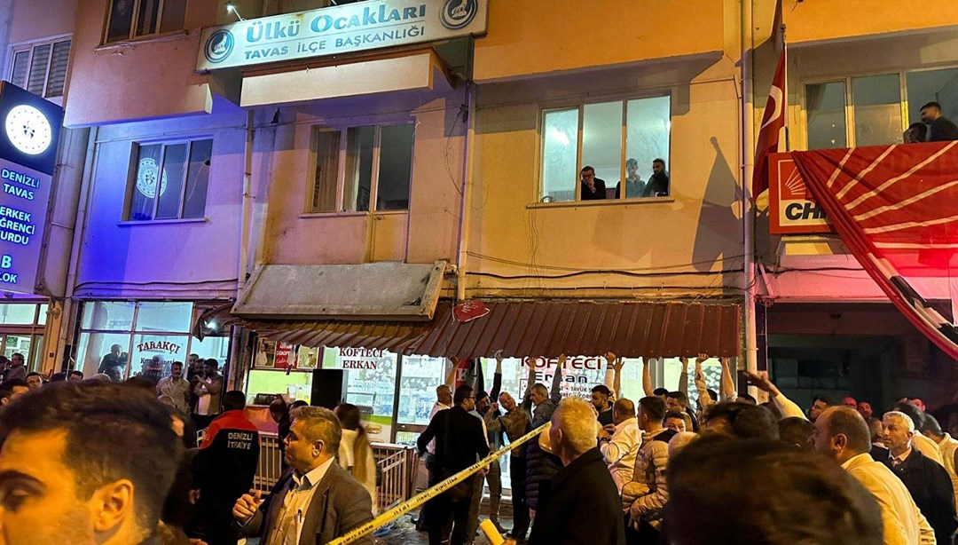 Seçim kutlamasında ilçe başkanlığının balkonu çöktü: 1 ölü, 4 yaralı