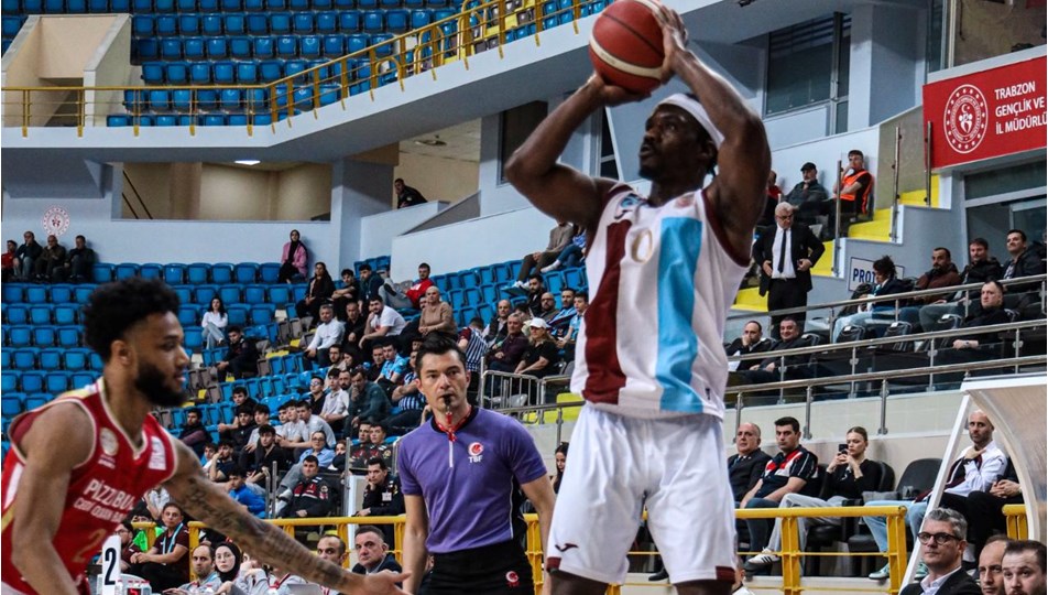 Trabzonspor Basketbol Takımı şampiyonluğa koşuyor