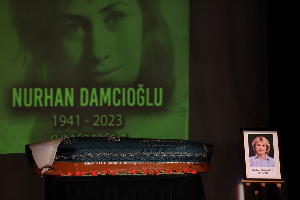 "Kanto kraliçesi" Nurhan Damcıoğlu İzmir'de son yolculuğuna uğurlandı - 2