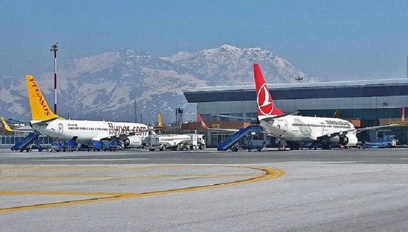 Van'da havalimanının kapatılması turizmcileri tedirgin ediyor