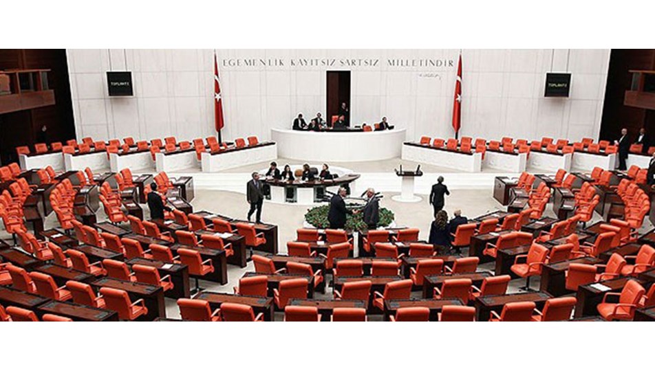 Milletvekilleriyle ilgili teklif TBMM Başkanlığı'na sunuldu
