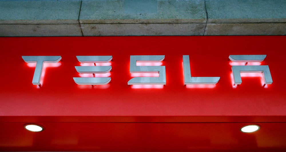 Tesla'dan dengeleri değiştirecek sürücüsüz otomobil adımı - 1