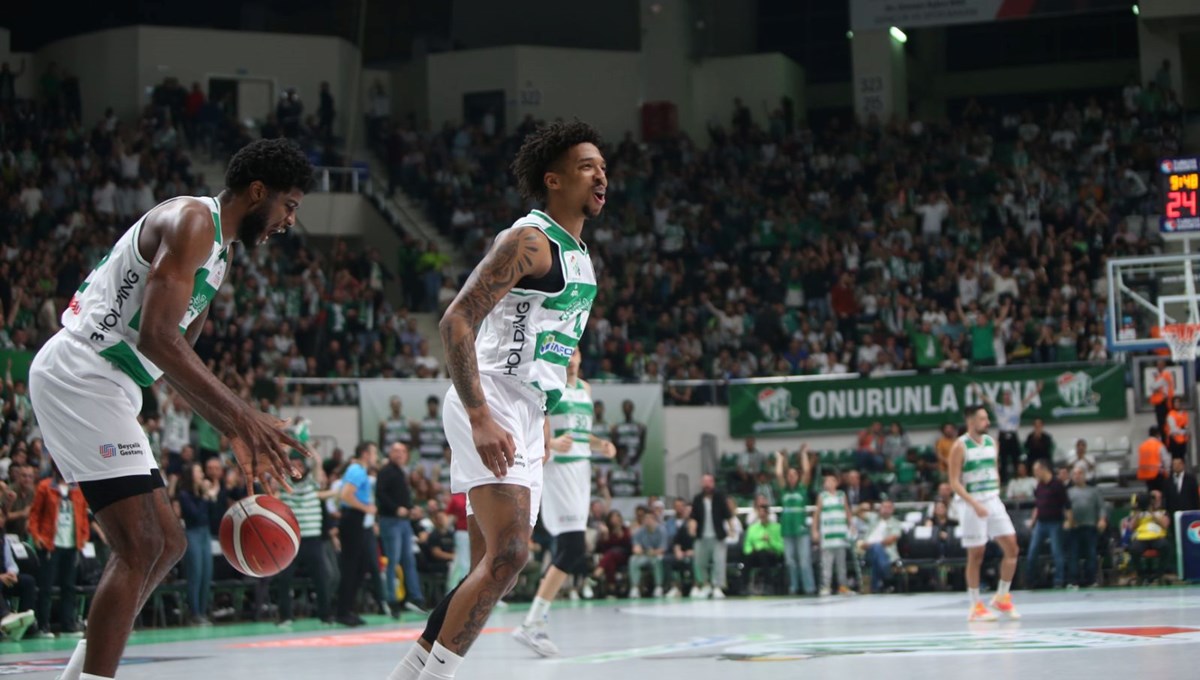 Bursaspor'da Jordan Floyd ile yollar ayrıldı