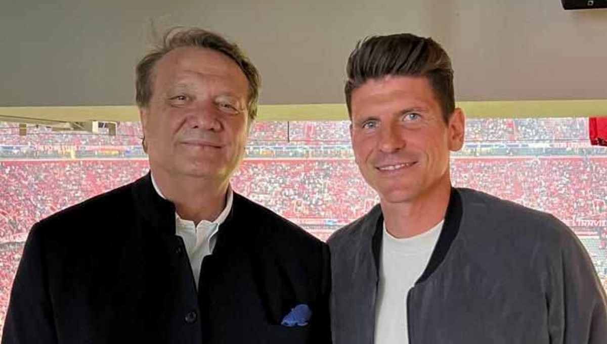Beşiktaş Başkanı Hasan Arat, Mario Gomez ile buluştu Beşiktaş Başkanı Hasan Arat, Mario Gomez ile buluştu
