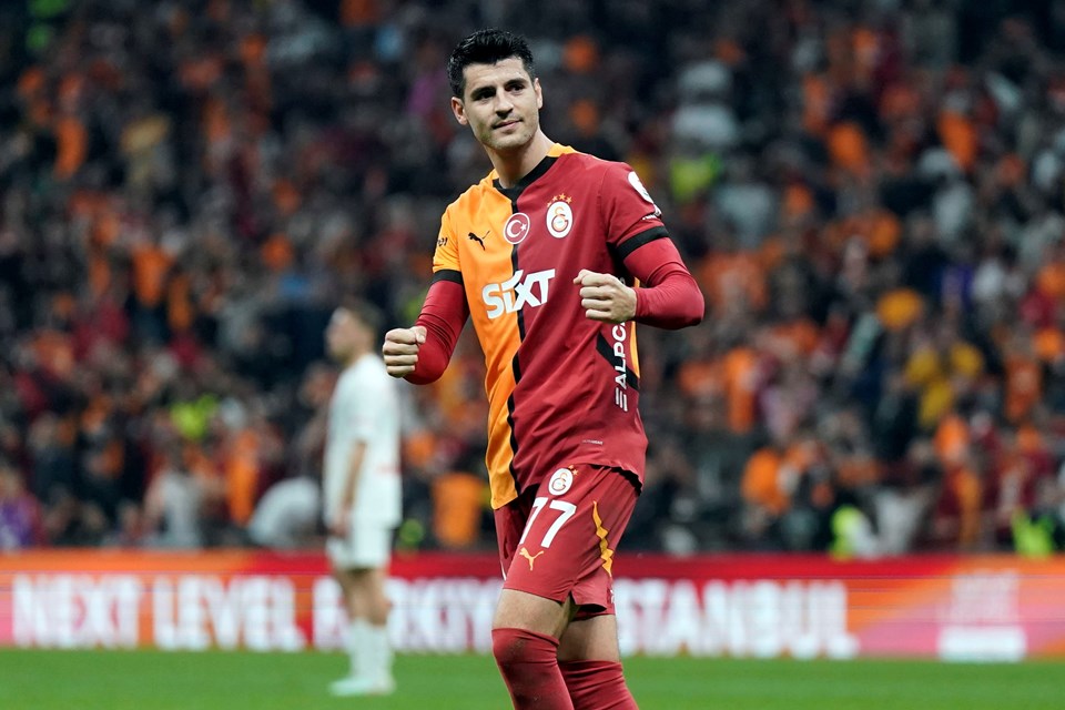 Galatasaraylı yıldızın ayrılığı için olay benzetme: "Pembe dizi senaryosu" - 2