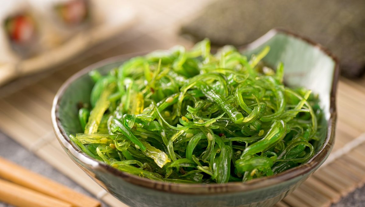 Pahalı krem ve serumları geride bırakıyor: Parlak cildin sırrı ondaymış