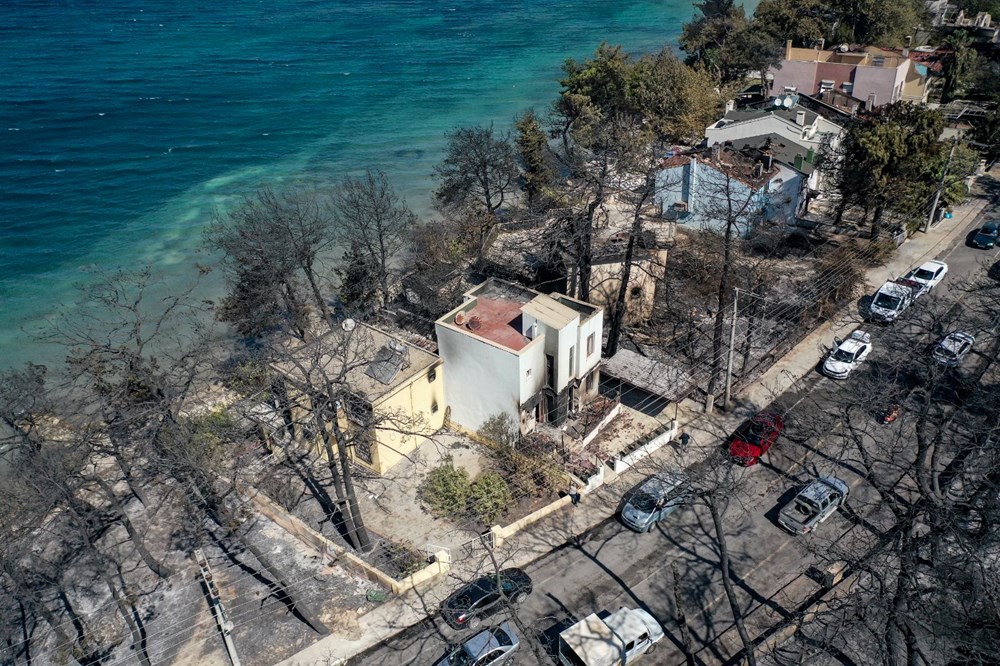 Çanakkale'de yangının izleri: Evler ve araçlar kül oldu - 4