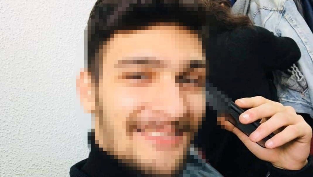 Husumetlisi bıçaklayarak öldürdü