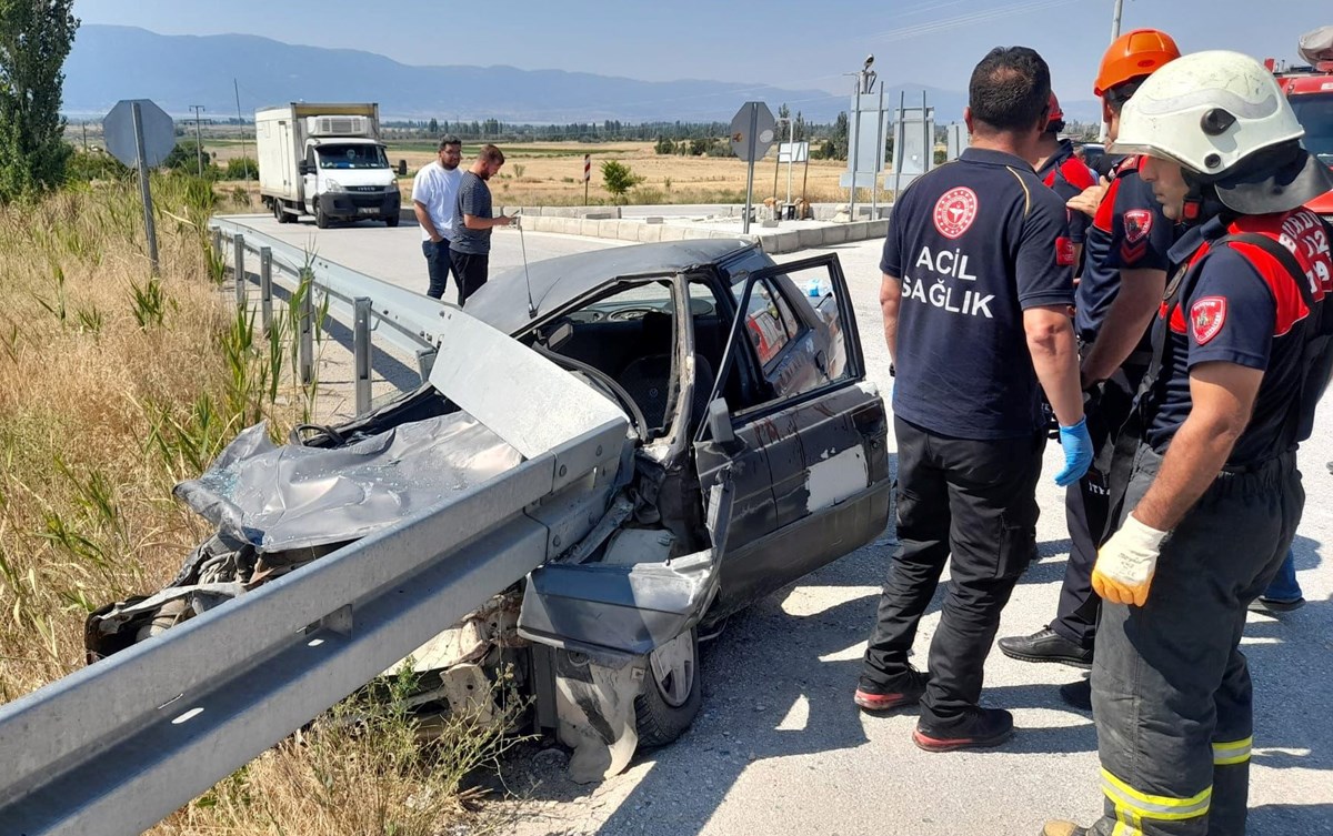Geçen yıl ölümlü, yaralanmalı trafik kazalarına neden olan sürücü kusurlarında alkollü araç kullanmaktan bin 933, aşırı hızla araç kullanmaktan 2 bin 197 kaza yaşandı.