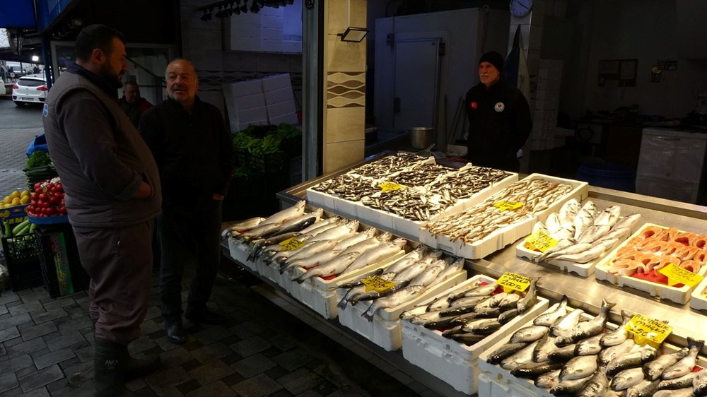 Yasak başladı: Tezgâhlar onlara kaldı 75