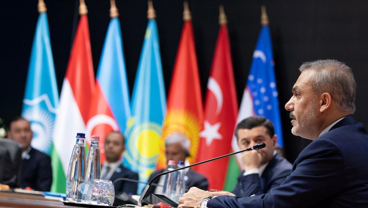 Fidan, Budapeşte'de mevkidaşlarıyla görüştü