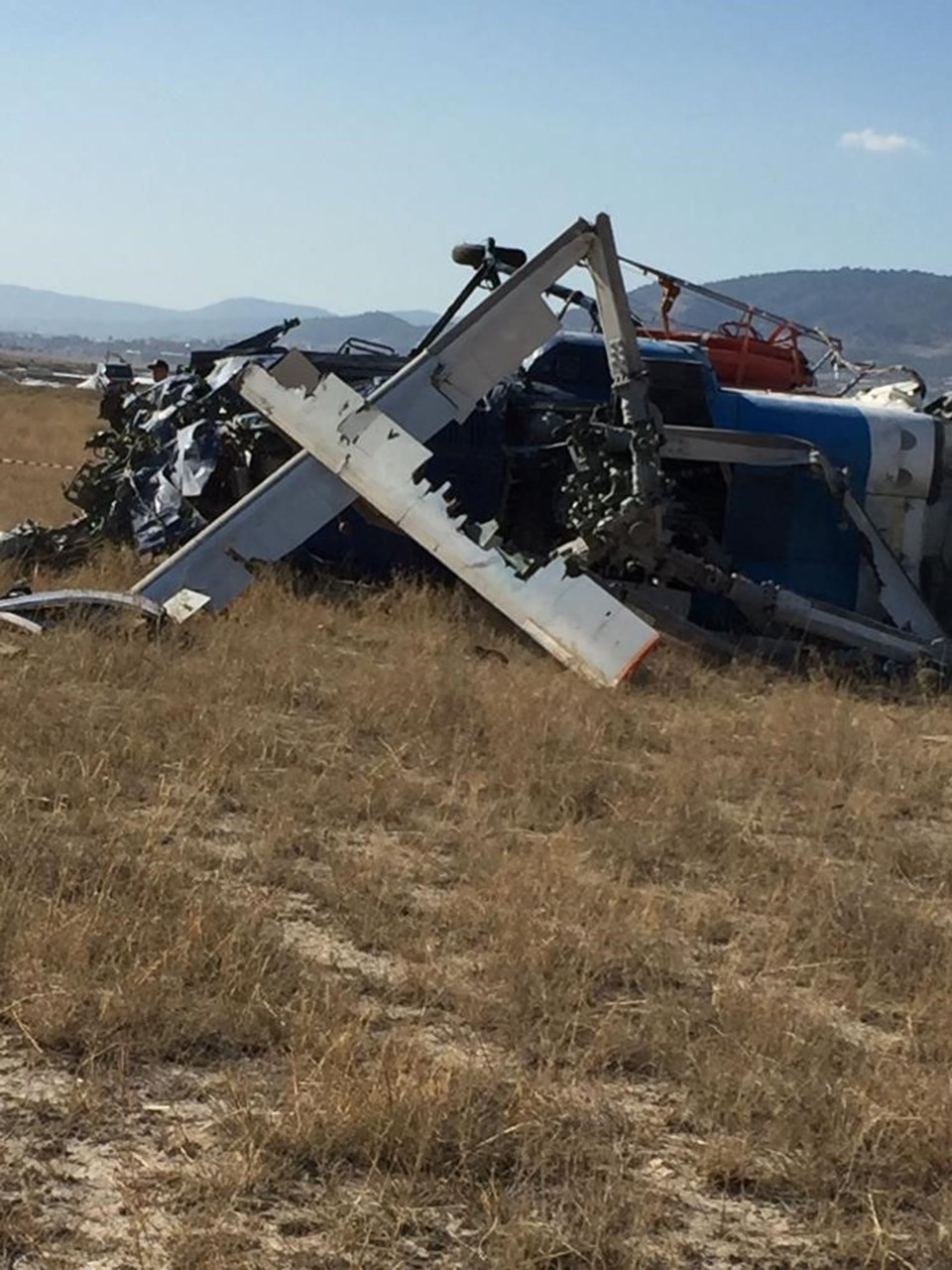 Denizli'de yangın söndürme helikopteri düştü: 1 ölü, 4 yaralı - 2