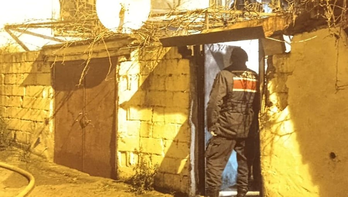 Yangının ortasında kaldılar: İki küçük çocuk can verdi Yangının ortasında kaldılar: İki küçük çocuk can verdi