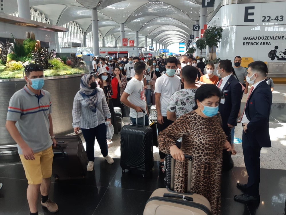 İstanbul'un havalimanlarında bayram dönüşü yoğunluğu: Pandemi döneminin rekoru bekleniyor - 8