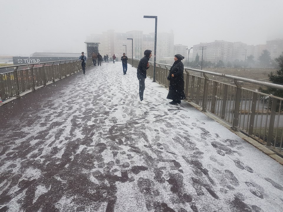 Geçen yıl İstanbul'a ilk karın düştüğü 12 Aralık'ta bu görüntüler ortaya çıkmıştı.