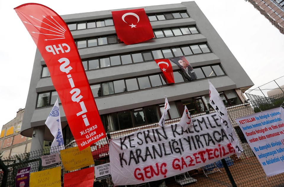 Cumhuriyet  Gazetesi İcra Kurulu Başkanı Akın Atalay hakkında yakalama kararı - 2
