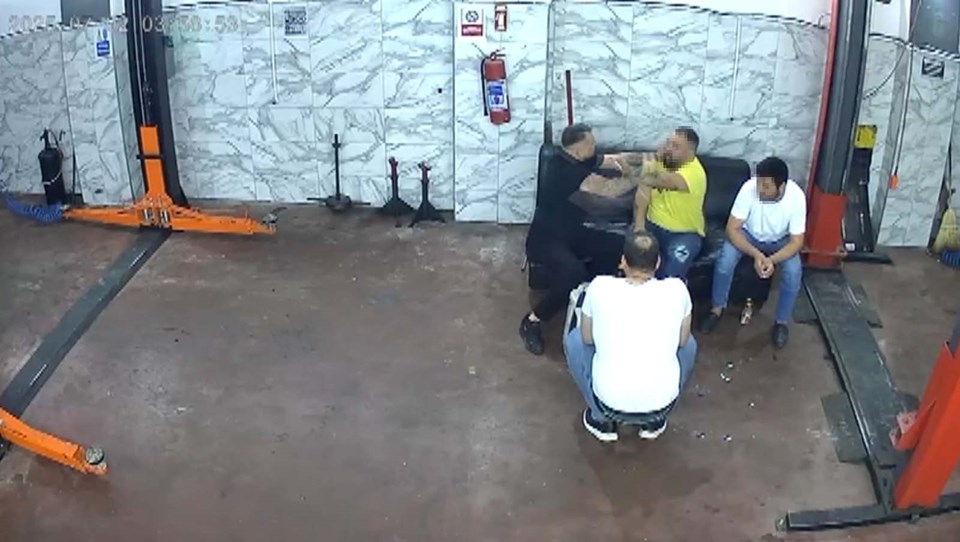 Oto tamircide levyeli dehşet - 1