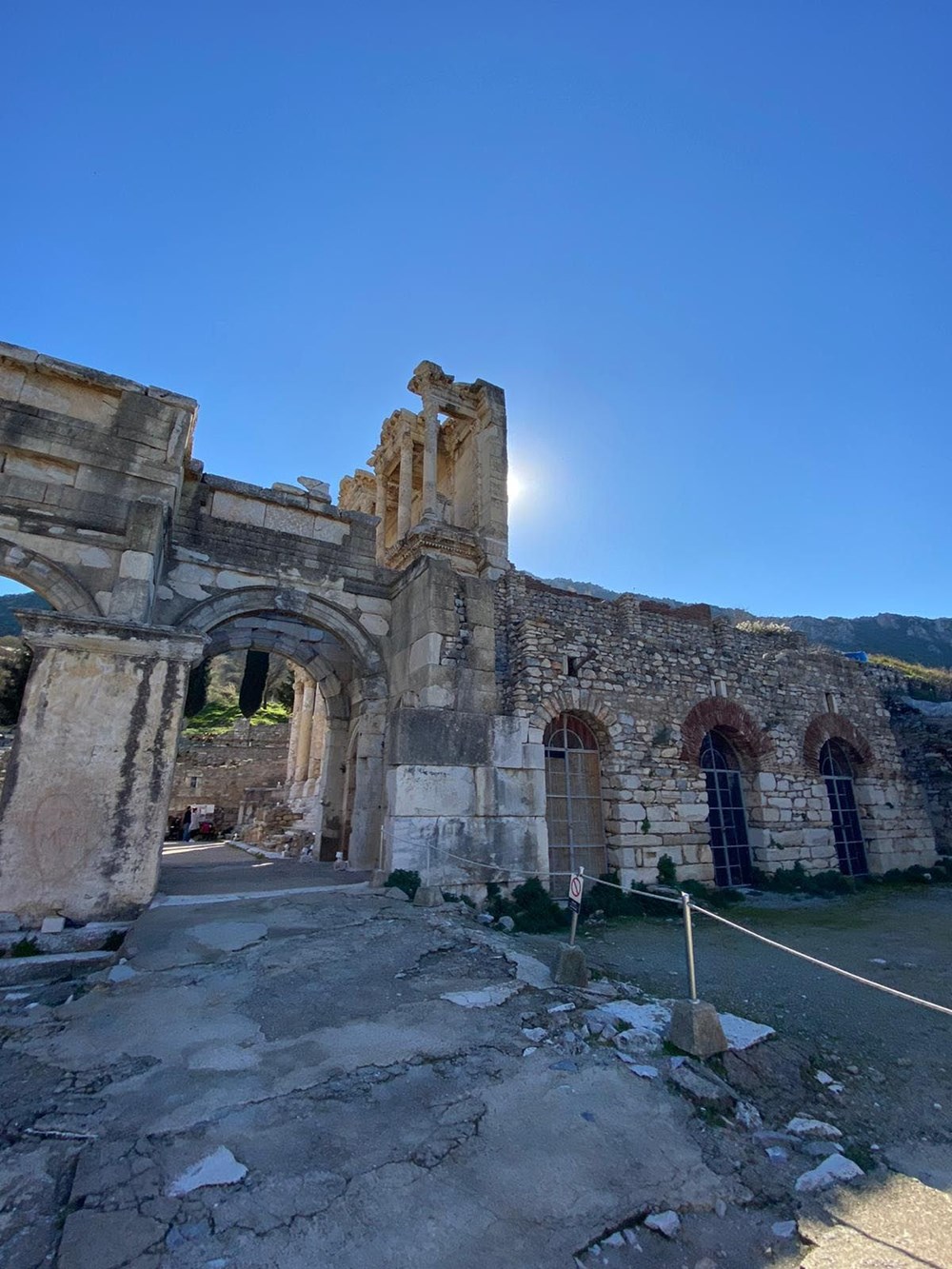 Efes Antik Kenti, pandemi döneminde de güvenli turizmin adresi oldu - 16