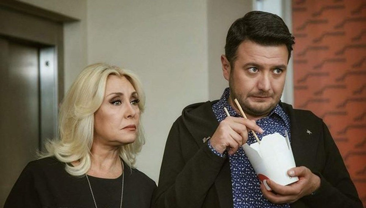 Ceyda Düvenci'nin konuğu oyuncu Onur Büyüktopçu: Sadece komedi oynayabileceğimi düşünüyorlar