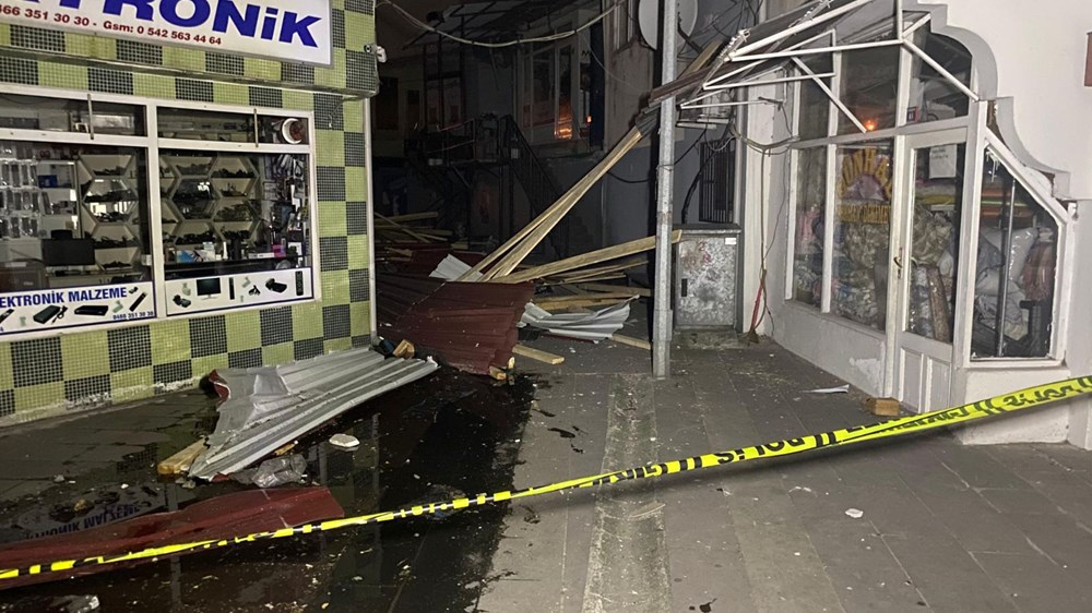 Artvin'i fırtına vurdu: Çatılar uçtu, ağaçlar devrildi - 5