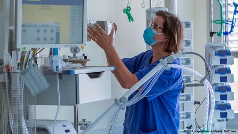 "Covid-19 bilinenden dört kat daha az öldürüyor" - 1