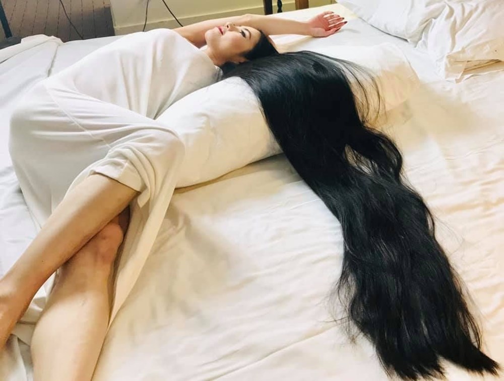 15 yıldır saçlarını kestirmeyen 'Japon Rapunzel’in saçlarıiki metreye ulaştı - 1