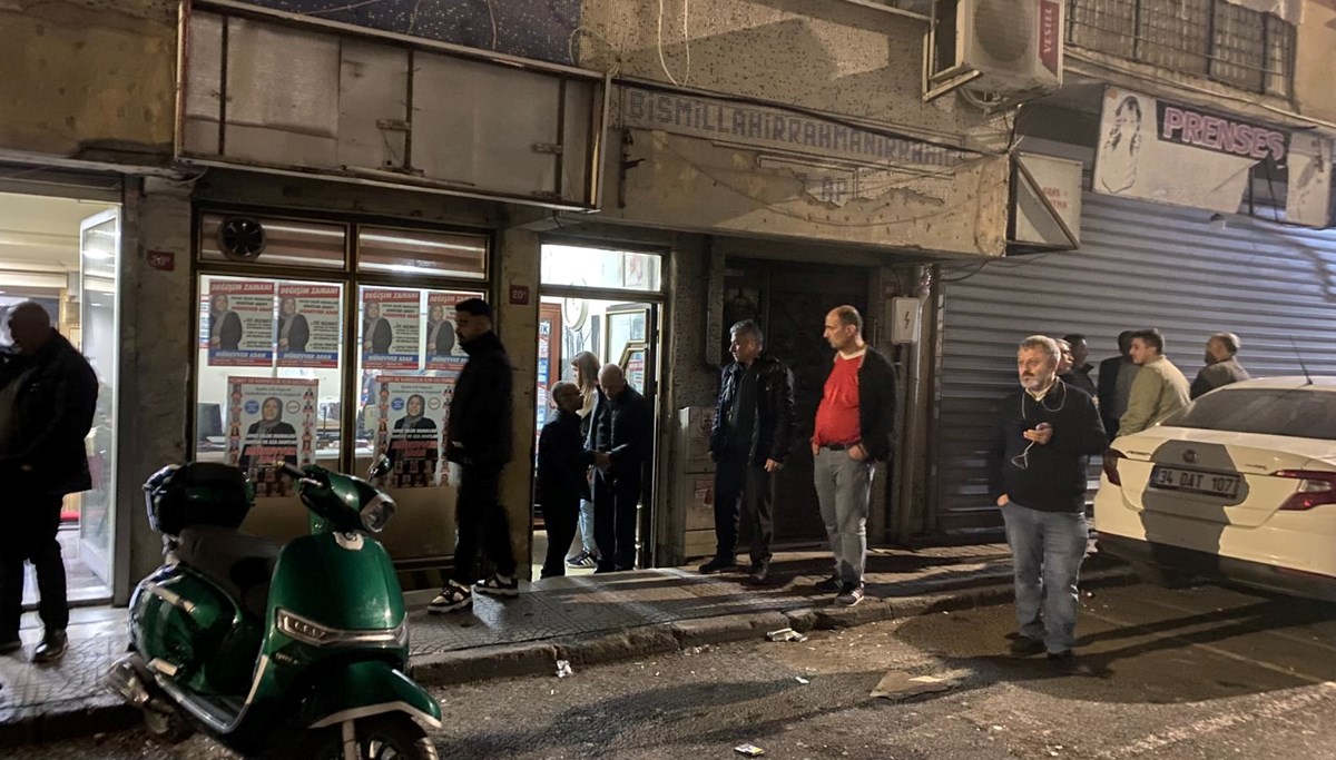 Bağcılar'da kadın muhtar adayına 4 gün içinde ikinci kez silahlı saldırı Bağcılar'da kadın muhtar adayına 4 gün içinde ikinci kez silahlı saldırı