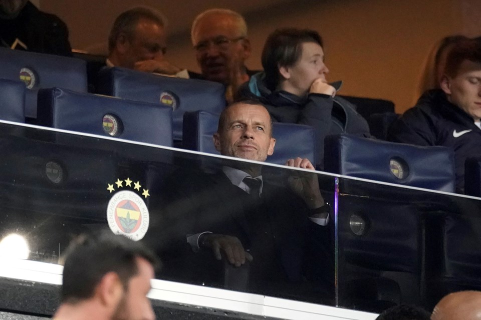 UEFA Başkanı Ceferin Fenerbahçe-Union SG maçını tribünden takip etti - 1