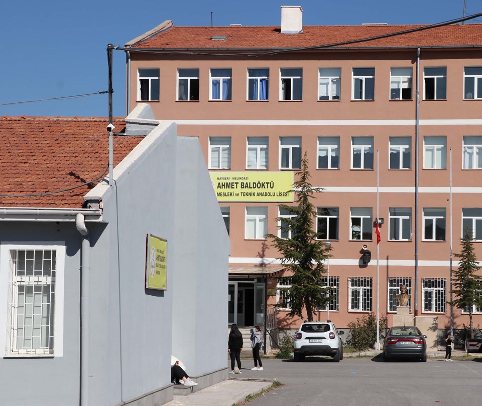 Lisede zehirlenme paniği - 1