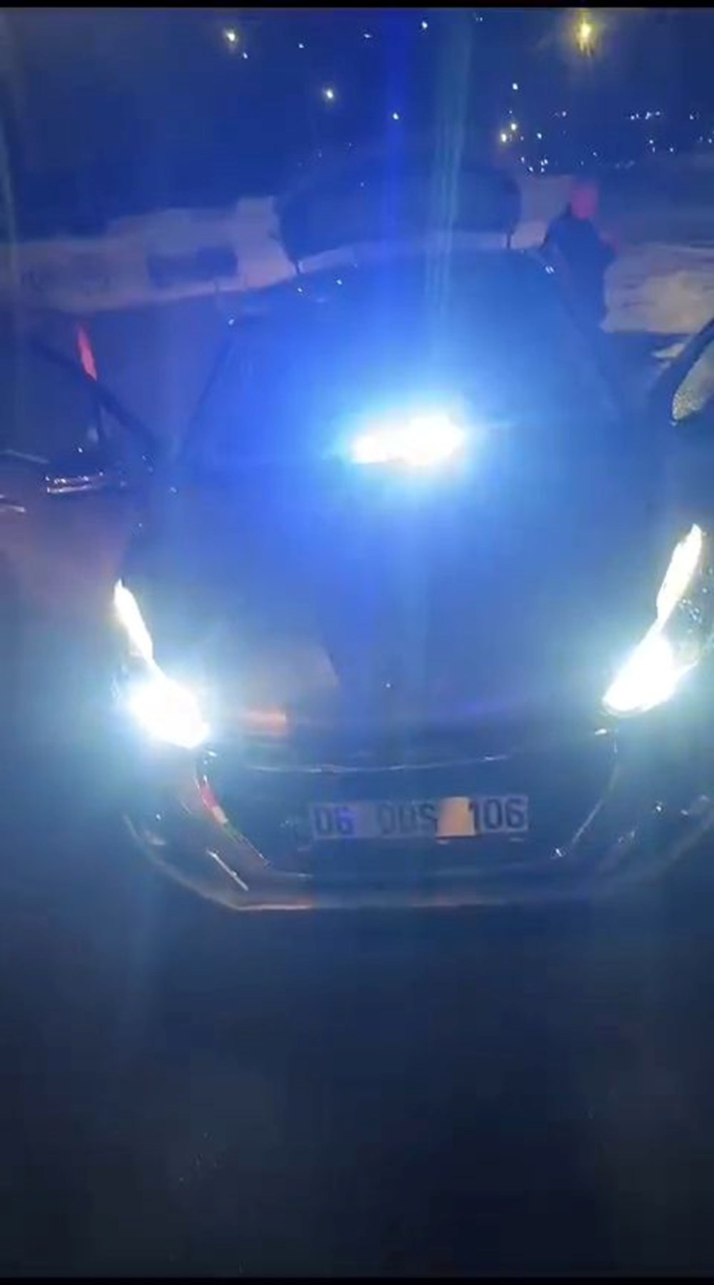 Çakarlı araçla polisten kaçan alkollü sürücüye 327 bin lira ceza - 1