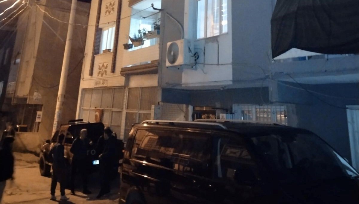 Tartıştığı babasını bıçakla öldürdü: Polise ihbarda bulundu Tartıştığı babasını bıçakla öldürdü: Polise ihbarda bulundu