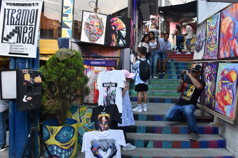 Kolombiya'nın tehlikeli bölgesi Comuna 13 çetelerden arındıktan sonra cazibe merkezi oldu - 15