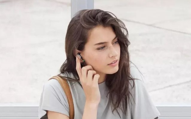 Google In 40 Dile Aninda Ceviri Yapacak Kulakligi Satisa Cikiyor Ntv