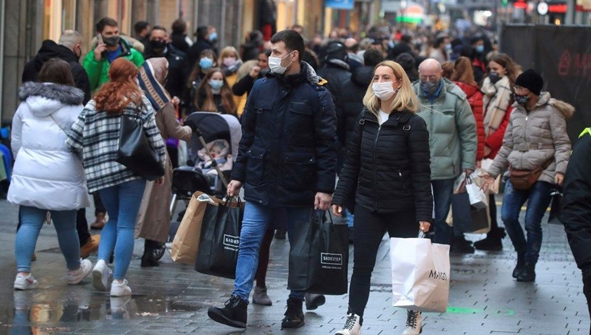 Alman virolog Stöhr: Temaslı takibi anlamsız hale geldi