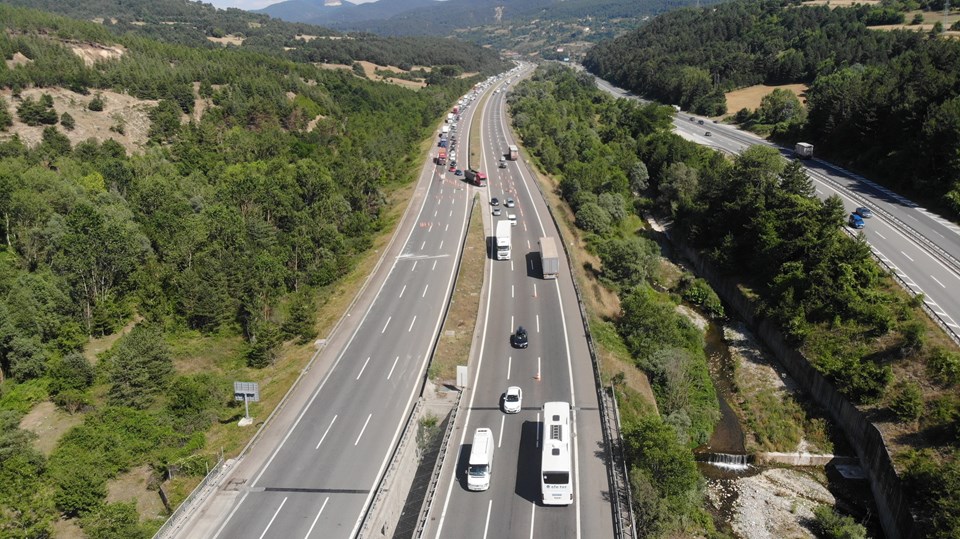 TEM'in İstanbul yönünde çalışma: 1 ay kapalı kalacak - 2