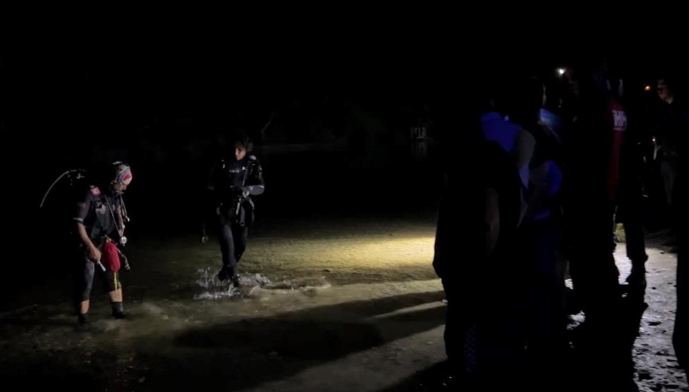 Irmağa düşen genç kayboldu