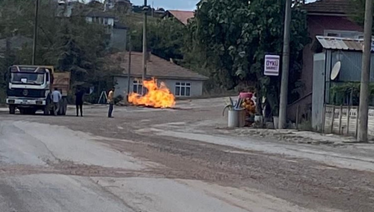 Doğalgaz çalışması sırasında patlama: 1 işçi yaralı Doğalgaz çalışması sırasında patlama: 1 işçi yaralı