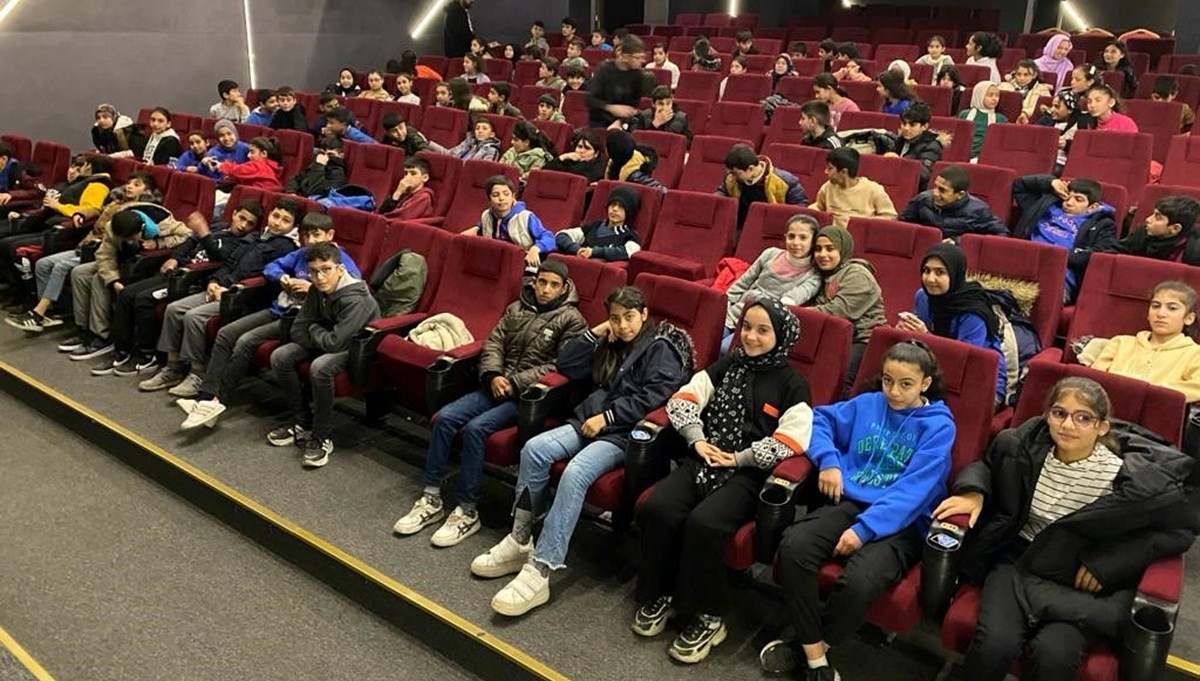 Şanlıurfa Büyükşehir Belediyesi 500 bin öğrenciye film izletti